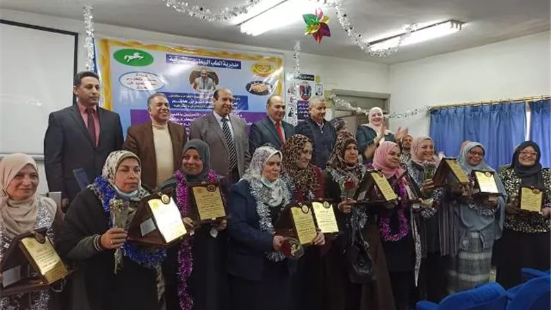 مدير مديرية الطب البيطرى بالشرقية يكرم الأمهات المثاليات.. بالصور