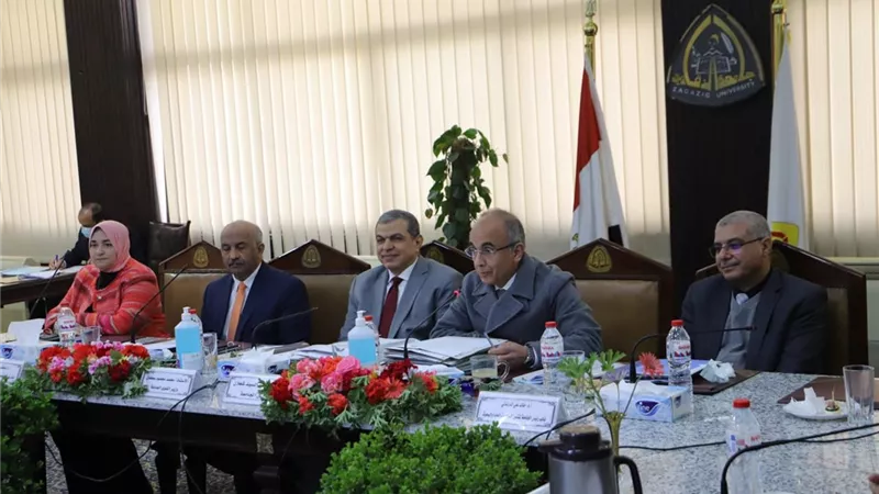 سعفان من جامعة الزقازيق: ضرورة التكاتف جميعاً لمواجهة الأزمة الدولية الحالية
