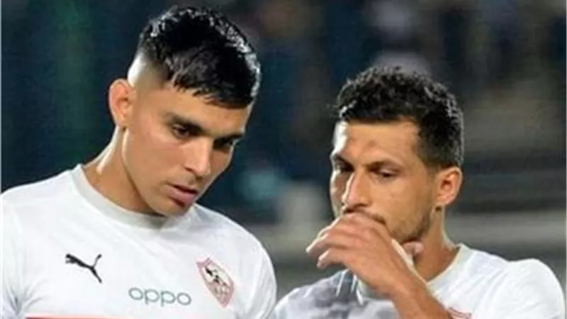 بن شرقى يقترب من الدورى الإماراتى بعد خروجه من حسابات الزمالك