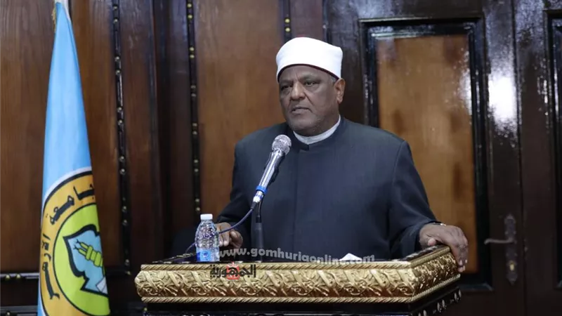 وكيل الأزهر الأسبق يطالب بالرقابة الأسرية والمجتمعية على النشء