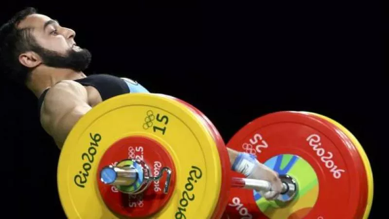 إيقاف الرباع العالمي نجات رحيموف 8 سنوات بسبب المنشطات