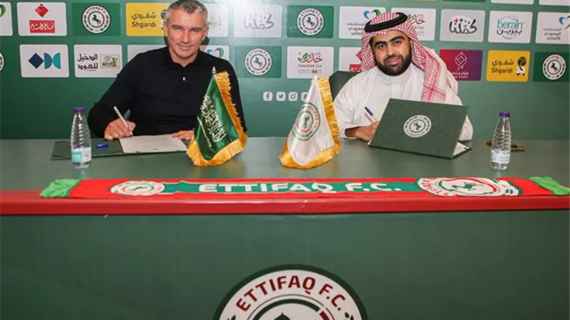 كارتيرون يطالب الإتفاق السعودى بضم حارس منتخب مصر .. تعرف على التفاصيل