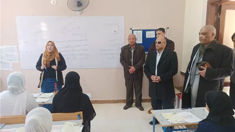 وكيل تعليم مطروح يقود قافلة تعليمية موسعة لمدارس السلوم الحدودية