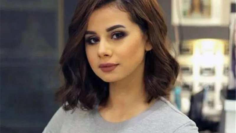 أحدث ظهور لمنة عرفة بعد إنفصالها عن زوجها السابق _ (فيديو)