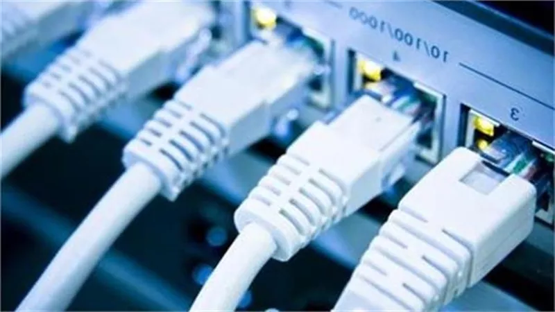 ضبط شخص يدير شبكة لتوزيع خدمات الإنترنت بدون ترخيص .. بالبساتين