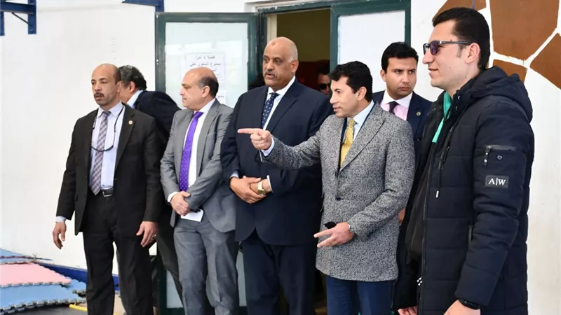 وزير الرياضة يفتتح مقرى لبرلمان الشباب وذوى القدرات والهمم بالتجمع الأول