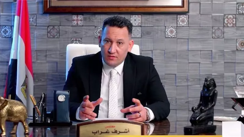 وقف استيراد السلع غير الاستراتيجية وإنشاء مناطق صناعية بالمحافظات يحقق الاكتفاء الذاتي