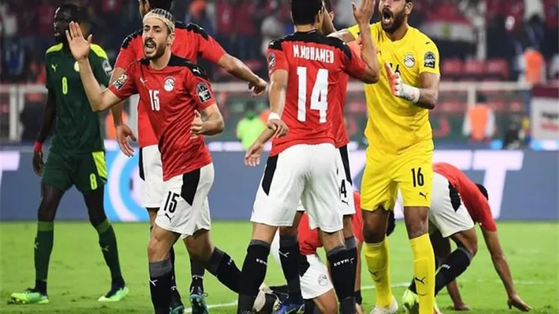 أبو العلا يوجه رسالة لـ كيروش قبل مواجهة السنغال بشأن أبو جبل