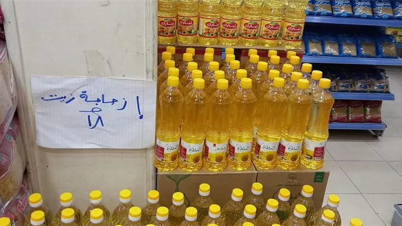 ضبط 75 طن مواد غذائية إستراتيجية ومصنع لإعادة تصنيع لحوم فاسدة بمدينة إسنا جنوب الأقصر