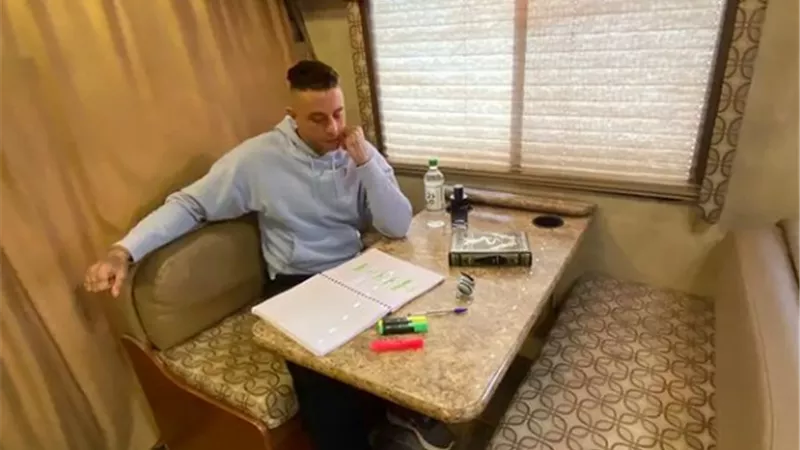 أحمد الفيشاوي من كواليس 