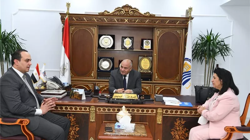محافظ قنا يستقبل ممثل منظمة الصحة العالمية بمصر