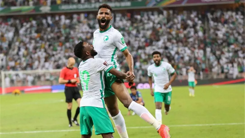 فراس البريكان ينضم لصفوف المنتخب السعودى فى مواجهة الصين