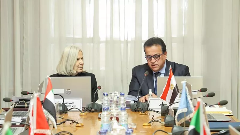 عبد الغفار يؤكد أهمية مواصلة الجهود لتحقيق الأمن الصحي للشعوب العربية
