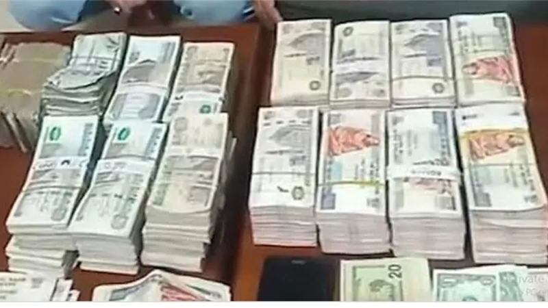 بقيمة ٧١.٥ مليون جنيه .. الداخلية تضبط ٣٨ قضية اتجار غير مشروع في النقد الأجنبي خلال ٢٤ ساعة