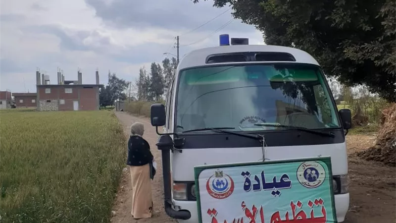 علاج 2626 مواطنا بالمجان بقرية العزازية بالشرقية