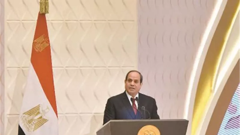 الرئيس: أنا واحد من الناس ولا تعتبروني مسئولا كبيراً