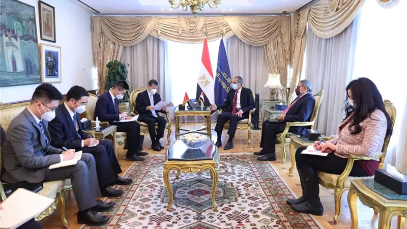 وزير الاتصالات يشيد بالعلاقات المصرية الصينية وفتح آفاق جديدة للتعاون