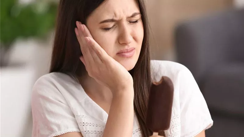 أسباب آلام الأسنان في الصباح.. وطرق علاجها