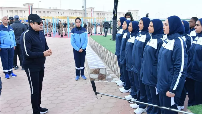 السيسي لطلاب أكاديمية الشرطة : أي مهمة لابد أن تكون محفوفة بالمخاطر والوطن يستحق ذلك
