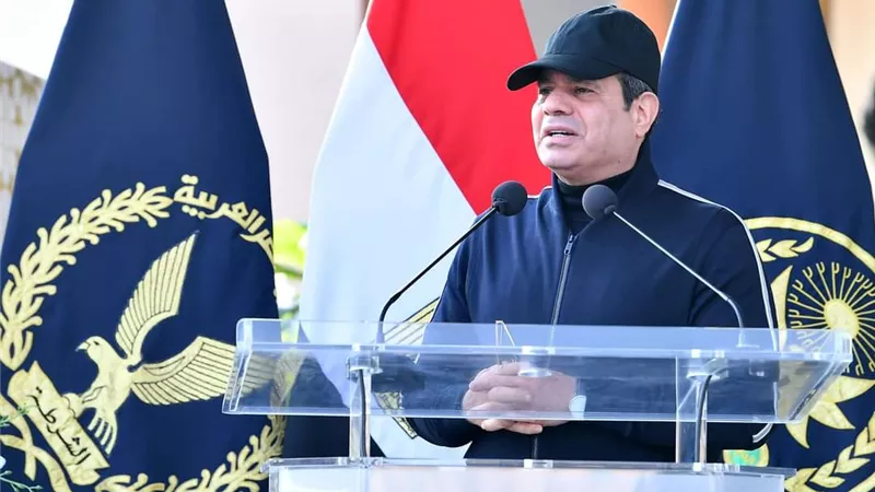الرئيس السيسي: كل أسرة تقدم أبناءها وبناتها تدرك أن هذه تضحية كبيرة من أجل الوطن والدولة والاستقرار