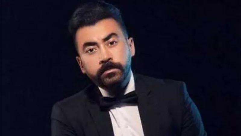 تونى ماهر يساعد شيرين وفيفى فى أعمال النصب