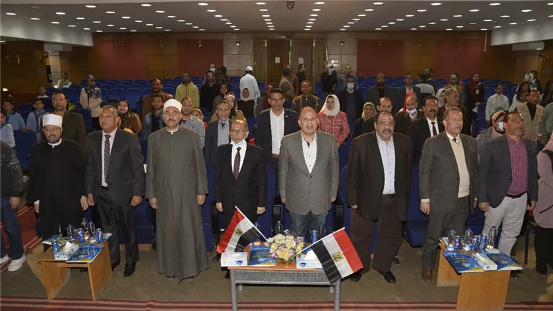 محافظ أسيوط ورئيس شركة المياه يشهدان احتفال الشركة باليوم العالمى للمياه