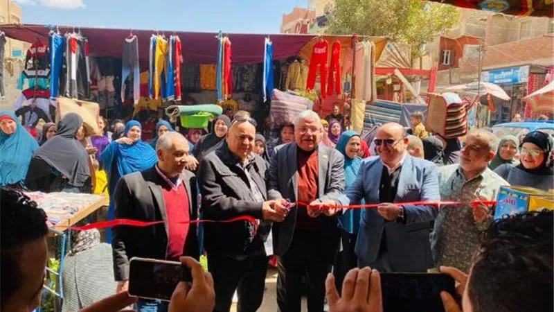 استعداداً لشهر رمضان.. أمانة «مستقبل وطن» بمحافظة الجيزة تتحول لخلية نحل.. بالصور
