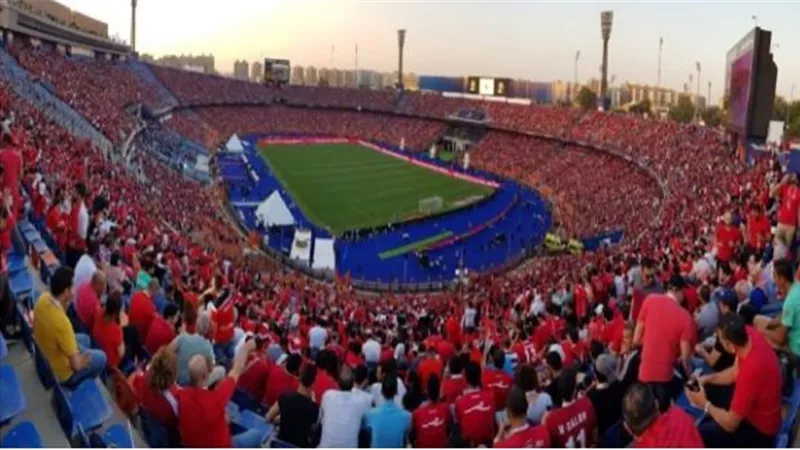 الجماهير تواصل التوافد على استاد القاهرة لحضور مباراة مصر والسنغال