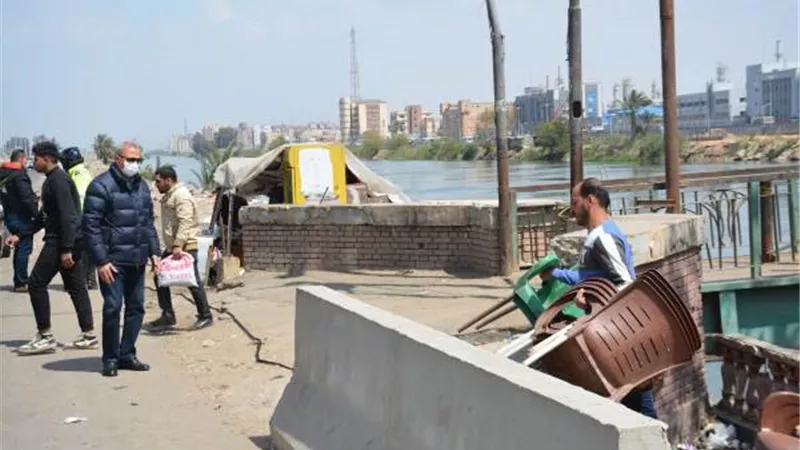 محافظ القليوبية يتابع أعمال النظافة ورفع الإشغالات بشبرا الخيمة والخصوص.. صور