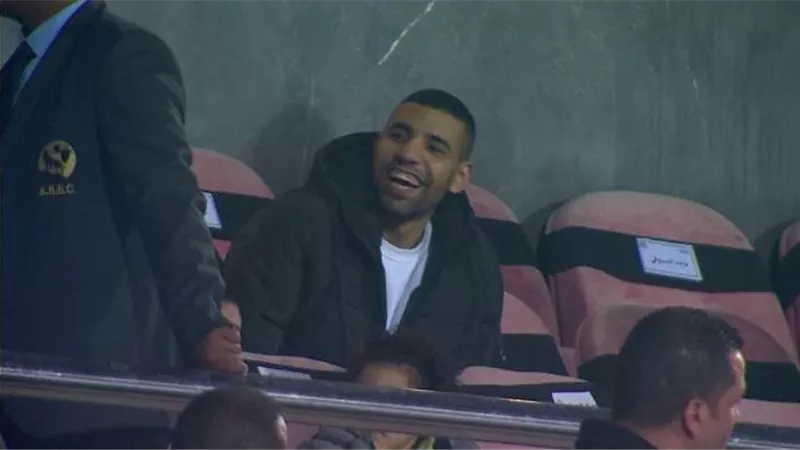 وصول مؤمن زكريا لاستاد القاهرة ضمن أساطير الكرة المصرية لمساندة المنتخب أمام السنغال
