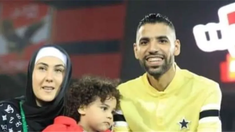 الجماهير تهتف لمؤمن زكريا قبل موقعة مصر والسنغال