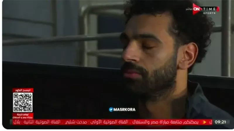 شاهد بالفيديو .. حديث الاعبين وتعاهدهم ودعوات محمد صلاح قبل انطلاق الماتش