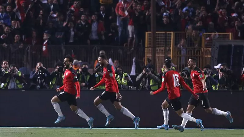 ليفربول يشيد بصلاح فى فوز مصر أمام السنغال بتصفيات المونديال