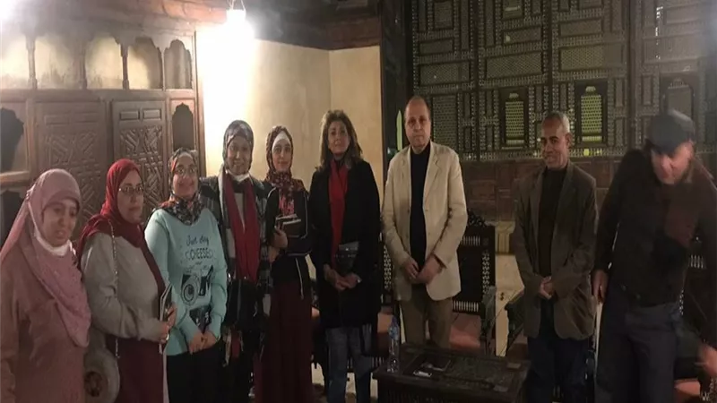 سميحة المناسترلى تقدم كتابها 