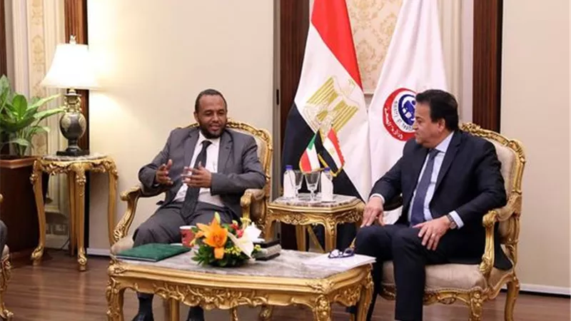 عبد الغفار ووزير الصحة السوداني يبحثان تعزيز سبل التعاون بين البلدين