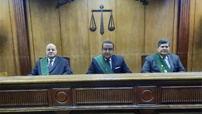 احالة ٦ سائقين الي المفتي .. قتلوا مواطنا وشرعوا في قتل آخر لسرقتهما بالإكراه