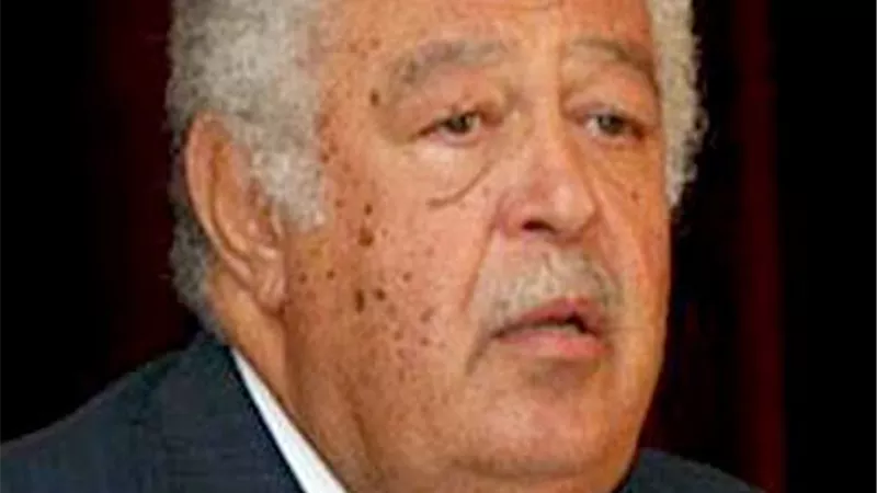 نقابة المحامين تتشح بالسواد لوفاة النقيب العام رجائي عطية