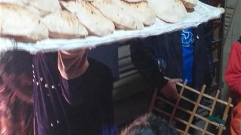 محافظ المنيا يوجه بتكثيف الحملات التموينية على المخابز والاسواق