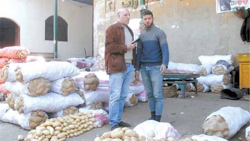 في سوق العبور .. الكل مجبور