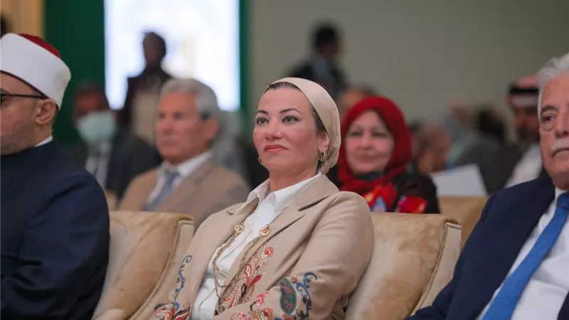 وزيرة البيئة تطلق الحوار الوطنى الأول للتغيرات المناخية من مدينة السلام