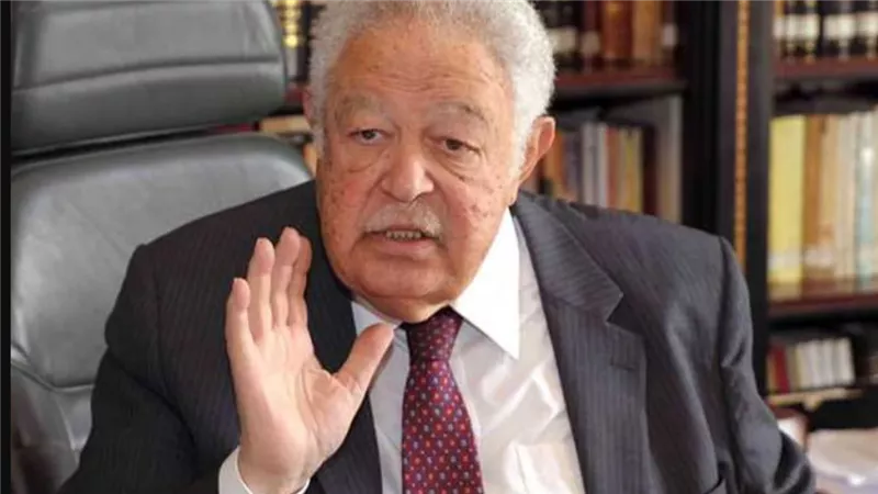 محافظ الجيزة ينعي رجائي عطية نقيب المحامين ورئيس اتحاد المحامين العرب