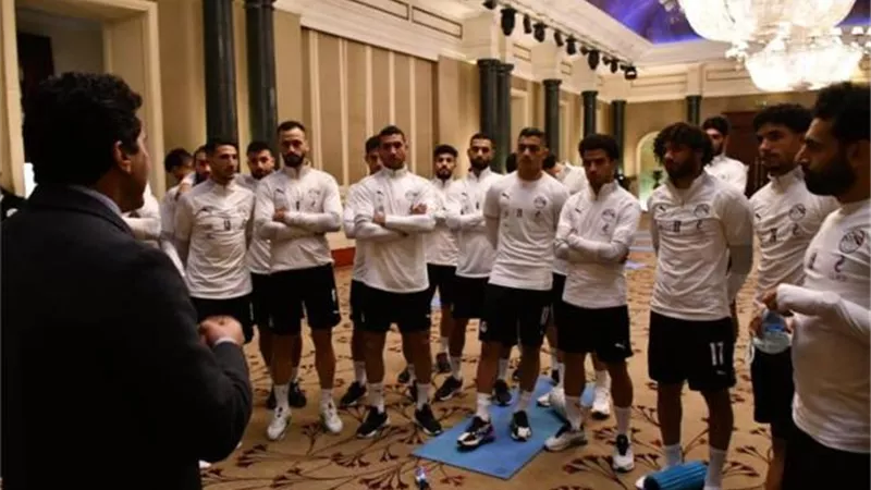 كواليس لقاء وزير الرياضة ببعثة المنتخب قبل السفر الى السنغال