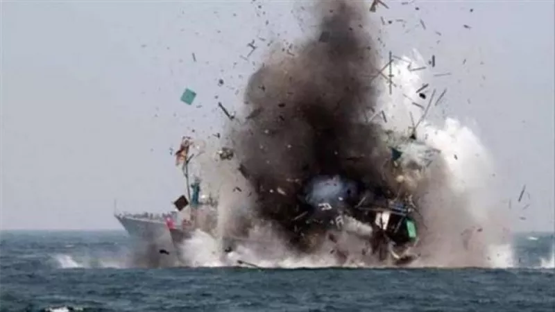 التحالف العربي: مقتل 3 خبراء تفخيخ وتدمير 4 زوارق للحوثيين بميناء الصليف