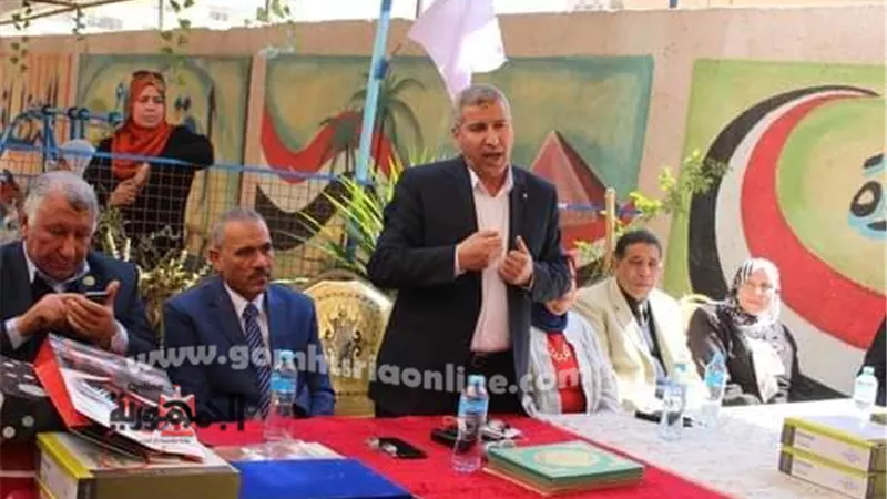 وكيل تعليم الشرقية يكرم امهات طالبات الامل بديرب نجم