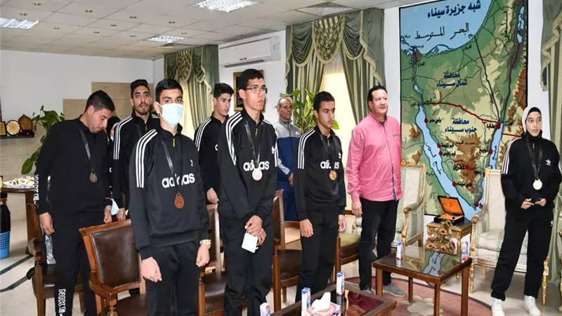 محافظ جنوب سيناء يكرم اللاعبين والمدربين المتميزين رياضيا في أولمبياد المحافظات الحدودية في نسختها الثالثة - صور