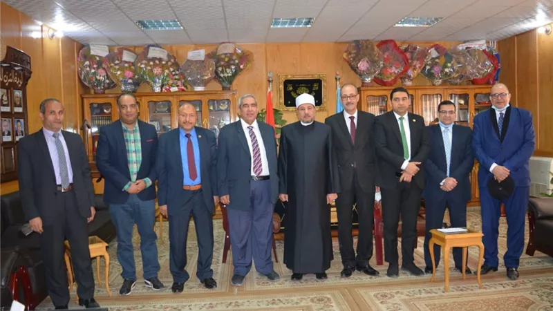 نائب رئيس جامعة الأزهر للوجه القبلي يستقبل فريق مراجعة هيئة ضمان الجودة والاعتماد