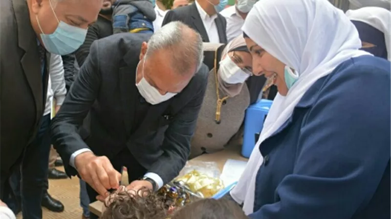 الهجان يدشن الحملة القومية للتطعيم ضد شلل الأطفال بمراكز ومدن القليوبية.. صور