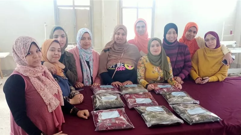 القوى العاملة: بدء دورة المشغولات اليدوية وانتهاء تدريب التفصيل لـ 