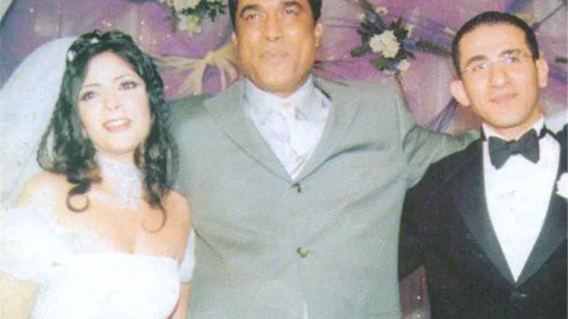فى ذكرى رحيل النمر الأسود أحمد زكى ..منى زكى: ألف رحمة ونور وحشنا موهبتك