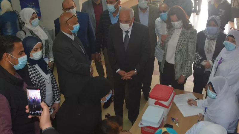 محافظ الجيزة يطلق فعاليات حملة تطعيم شلل الاطفال من داخل مكتب الرعاية الصحية بحى العجوزة